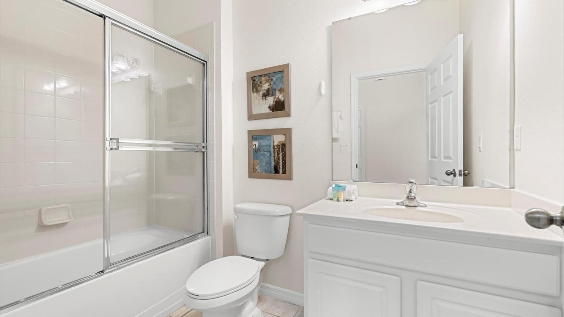 Spacious Family Townhouse Sleeps 8 *