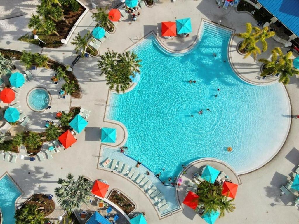 Brand New 7 Bedroom With Pool Themed Close *