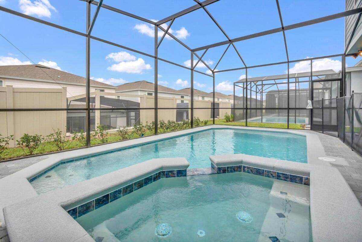 Brand New 7 Bedroom With Pool Themed Close Davenport