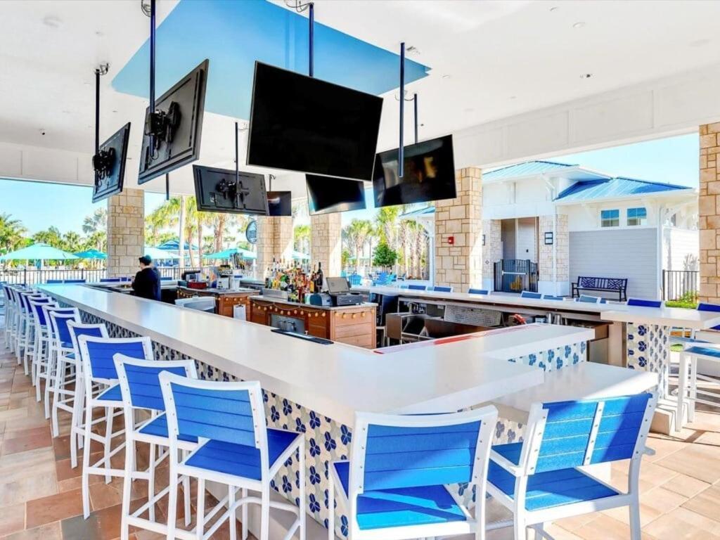 Brand New 7 Bedroom With Pool Themed Close