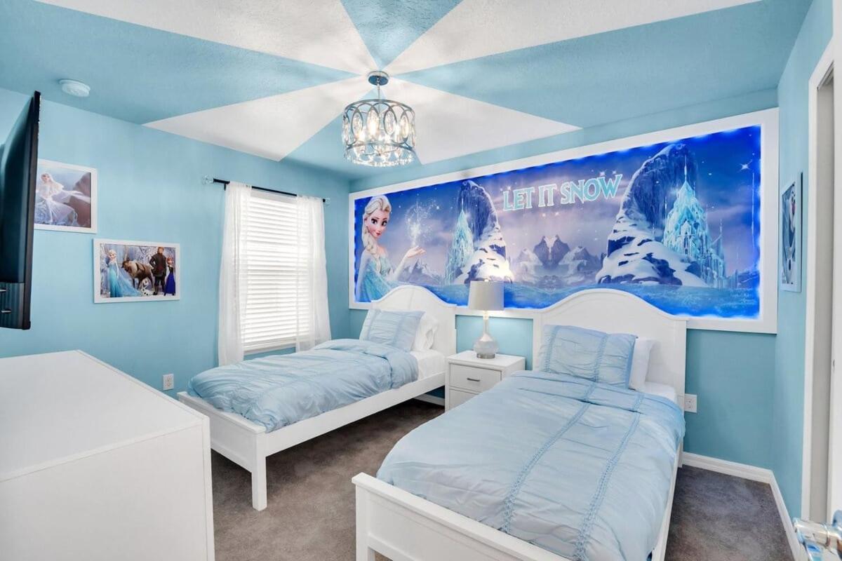 Brand New 7 Bedroom With Pool Themed Close * Davenport