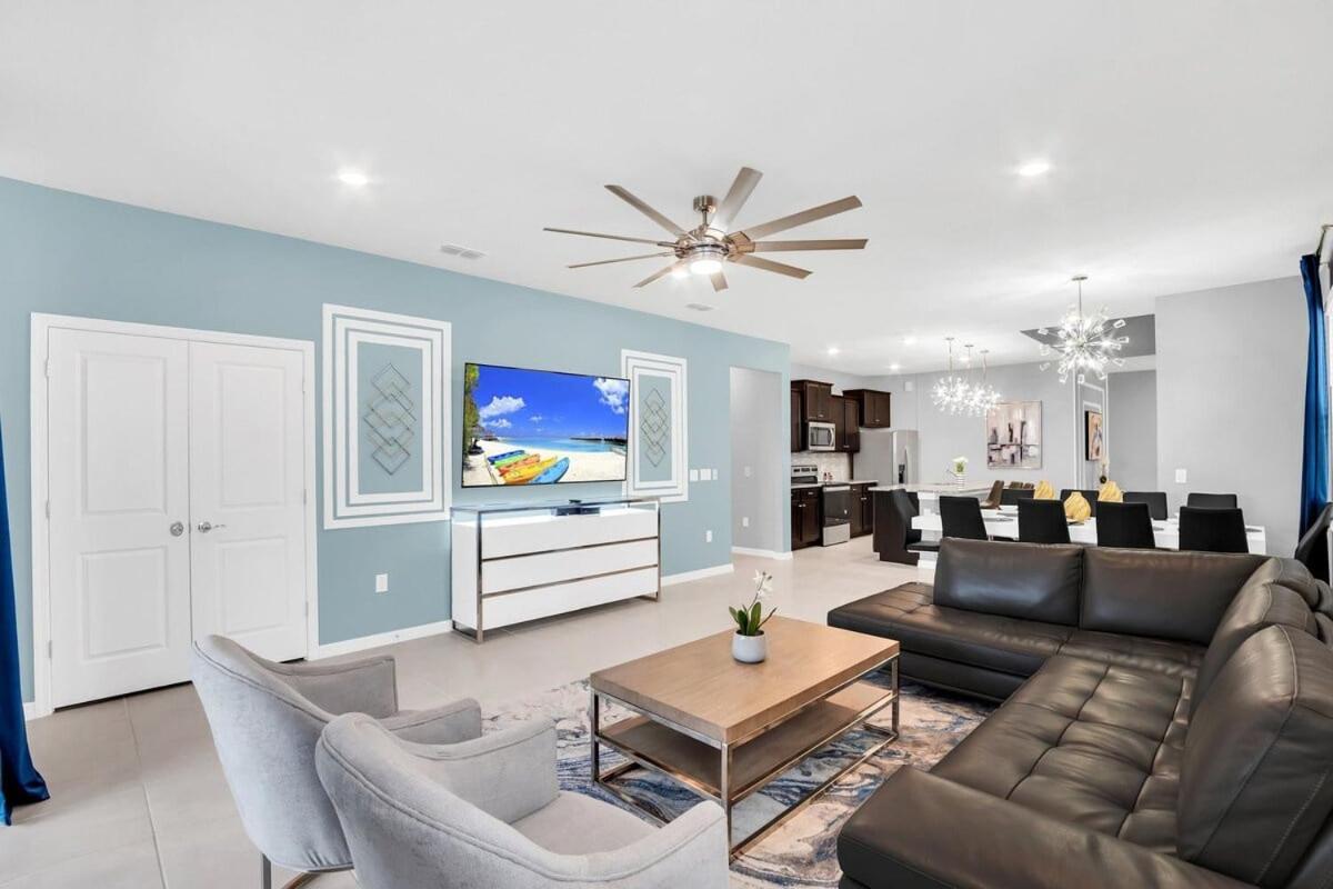 Brand New 7 Bedroom With Pool Themed Close *