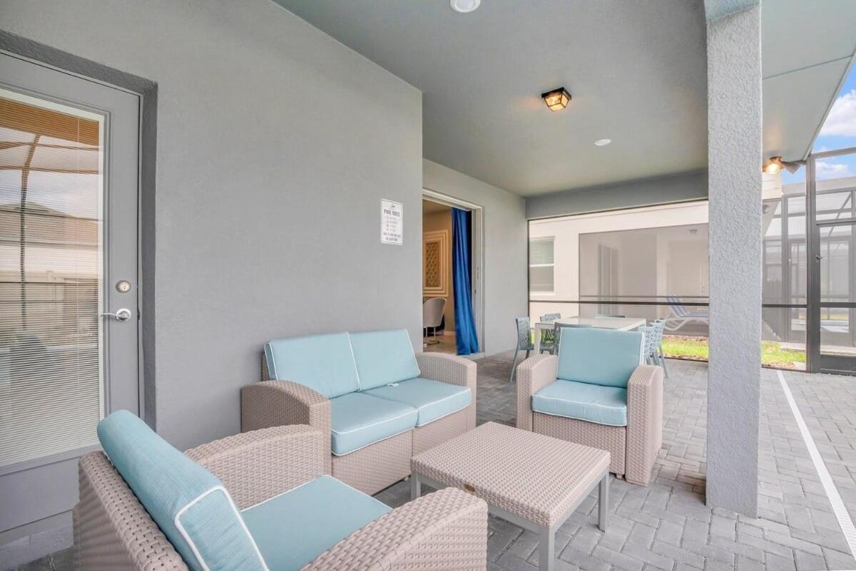 Brand New 7 Bedroom With Pool Themed Close Davenport
