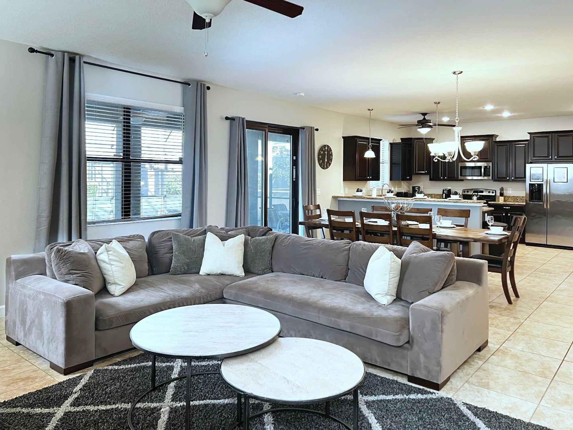 Beautiful 7bd Family With Themed Game Room-9117 Davenport