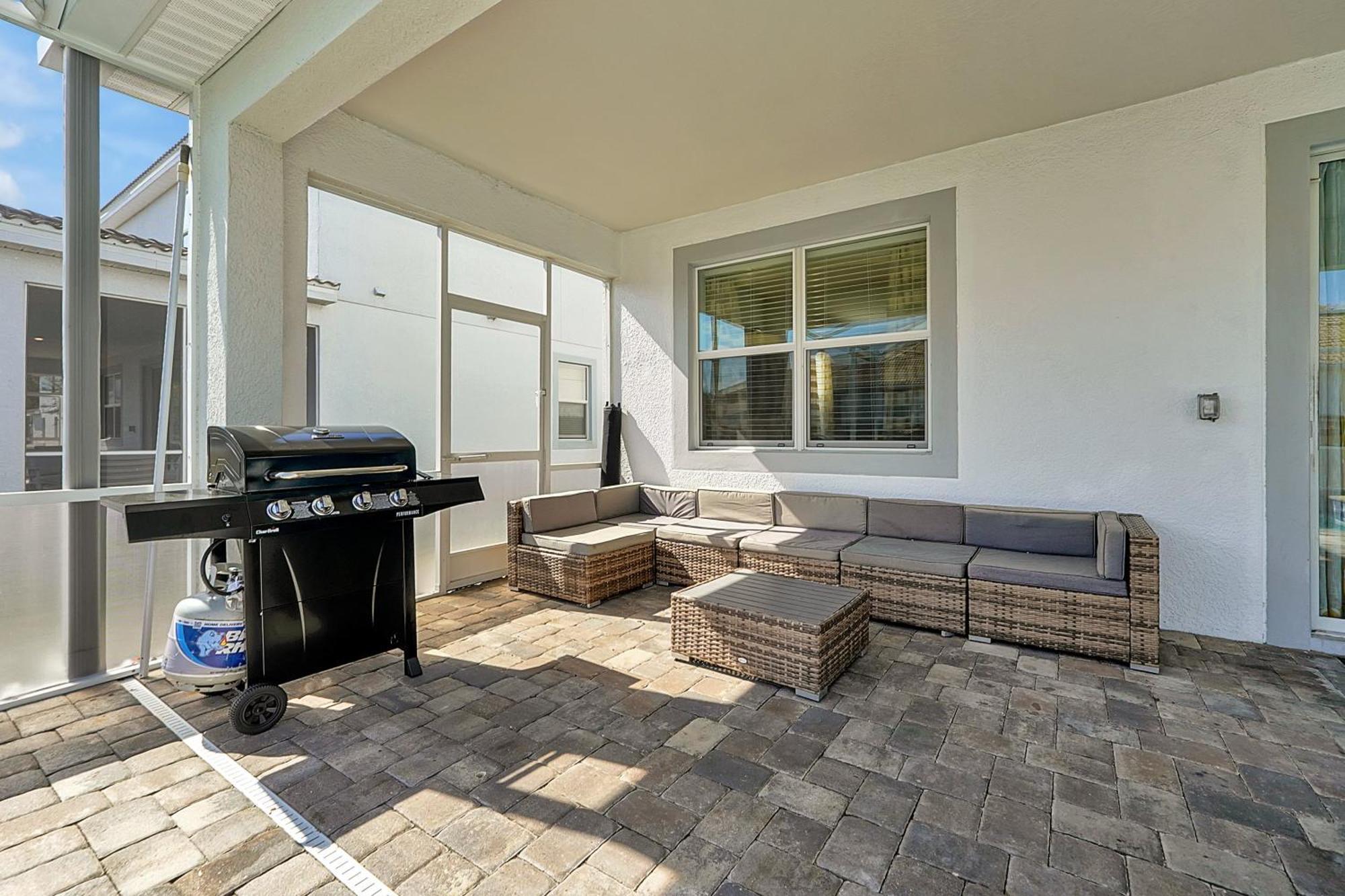Champions Gate Home: Pool, Movie & Near Holiday home *