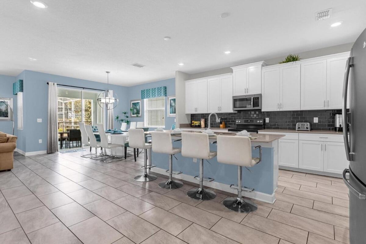 Holiday home Dazzling 6br W Pool 1564f 1511 Davenport