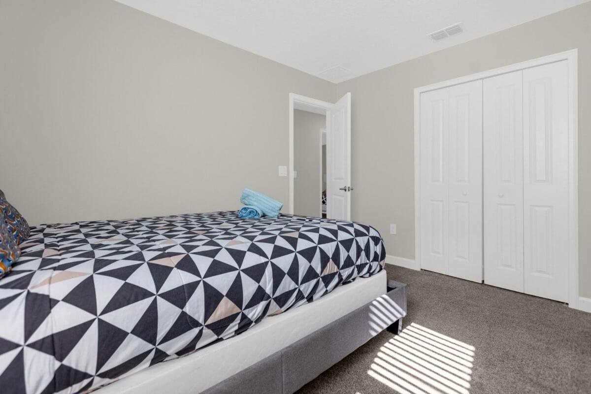 Dazzling 6br W Pool 1564f 1511 * Davenport