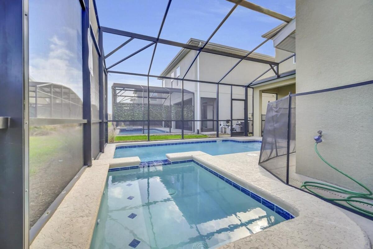 Dazzling 5br In Storey With Pool & 1528 *
