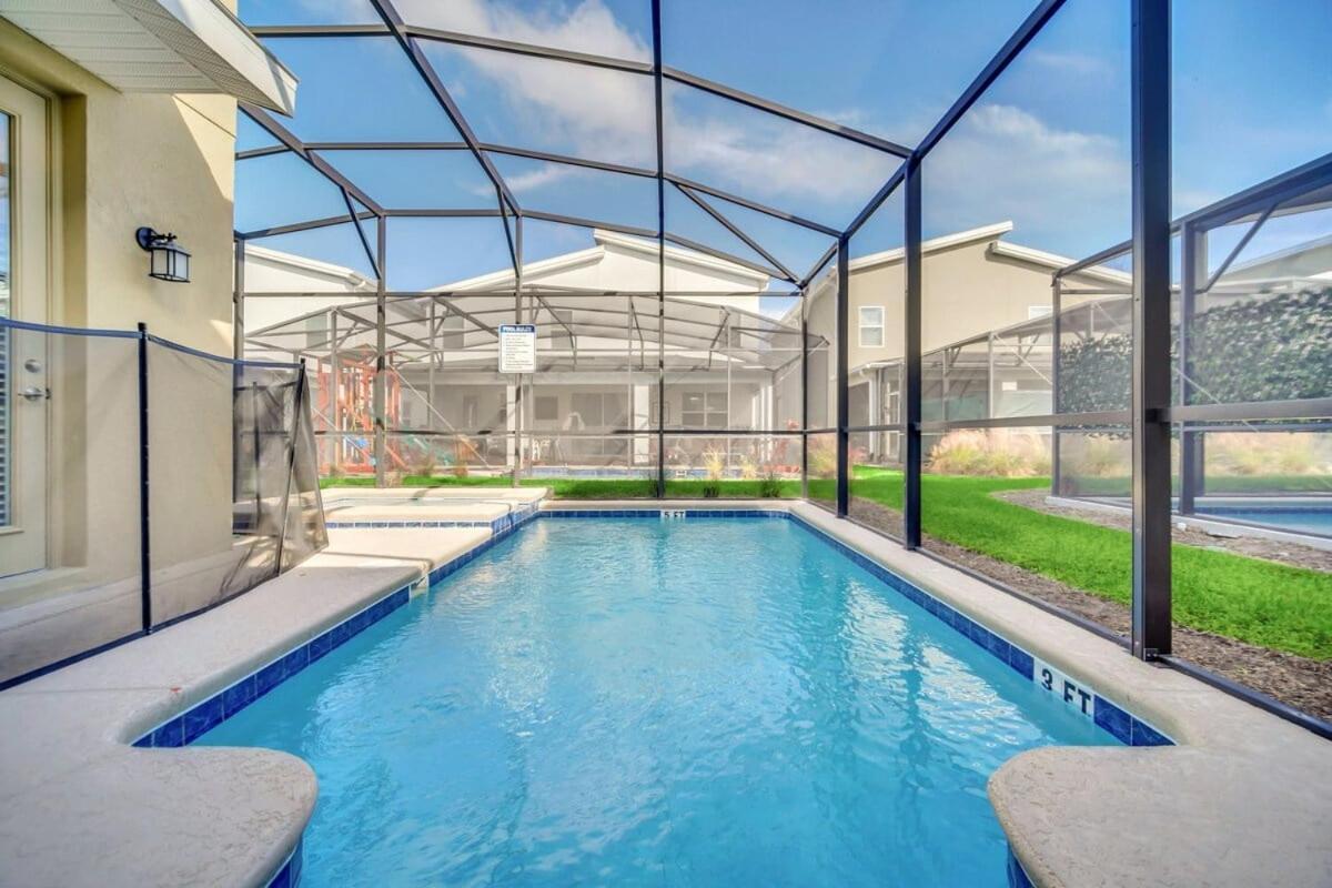 Dazzling 5br In Storey With Pool & 1528 Kissimmee