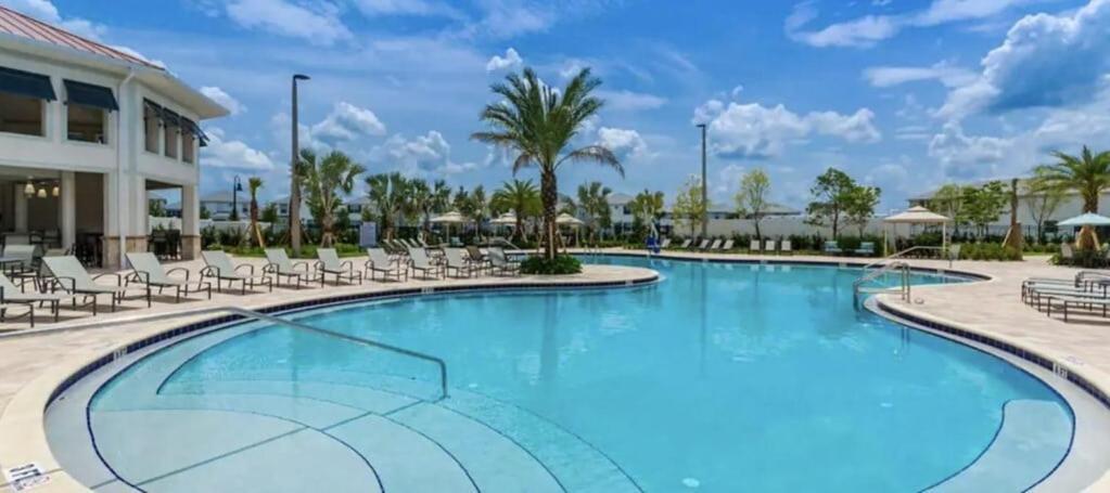 Dazzling 5br In Storey With Pool & 1528 *