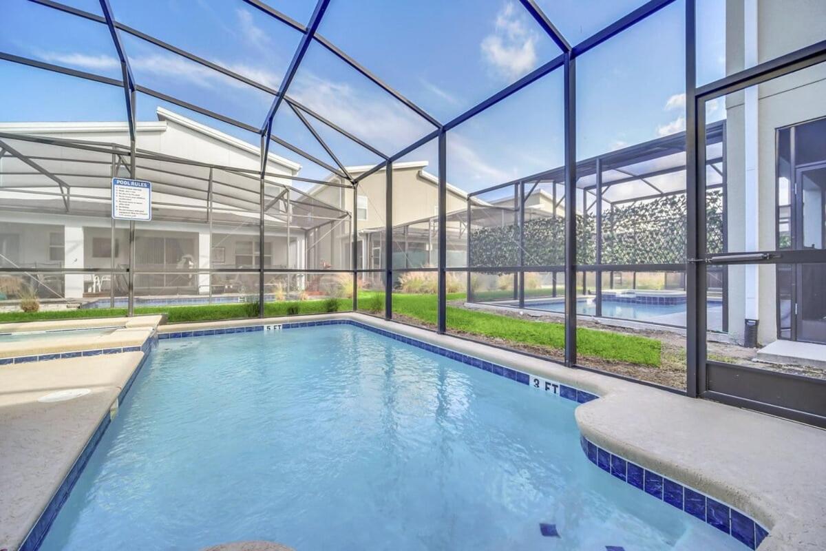 Dazzling 5br In Storey With Pool & 1528 *