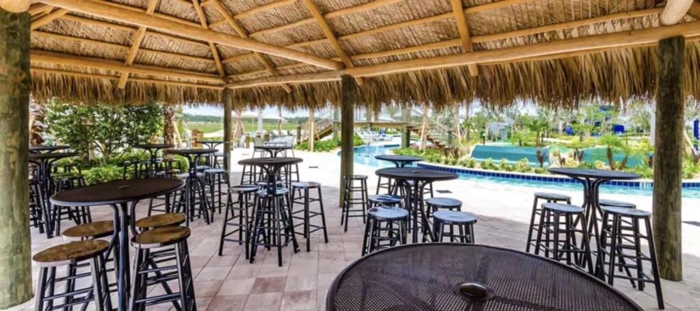 Dazzling 5br In Storey With Pool & 1528 *