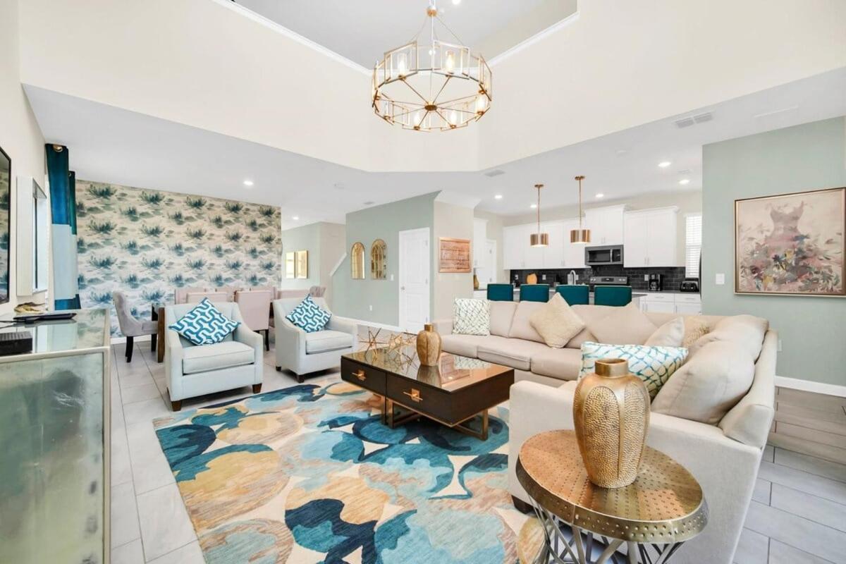 Dazzling 5br In Storey With Pool & 1528