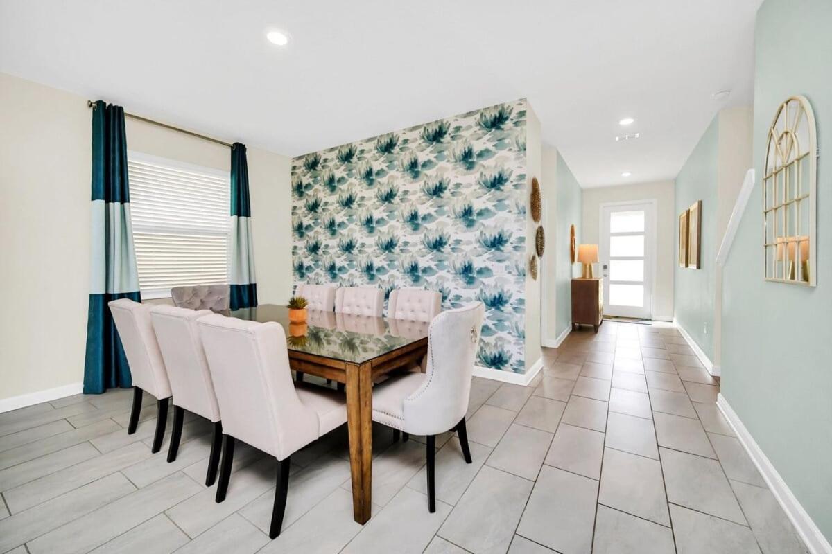 Dazzling 5br In Storey With Pool & 1528 *