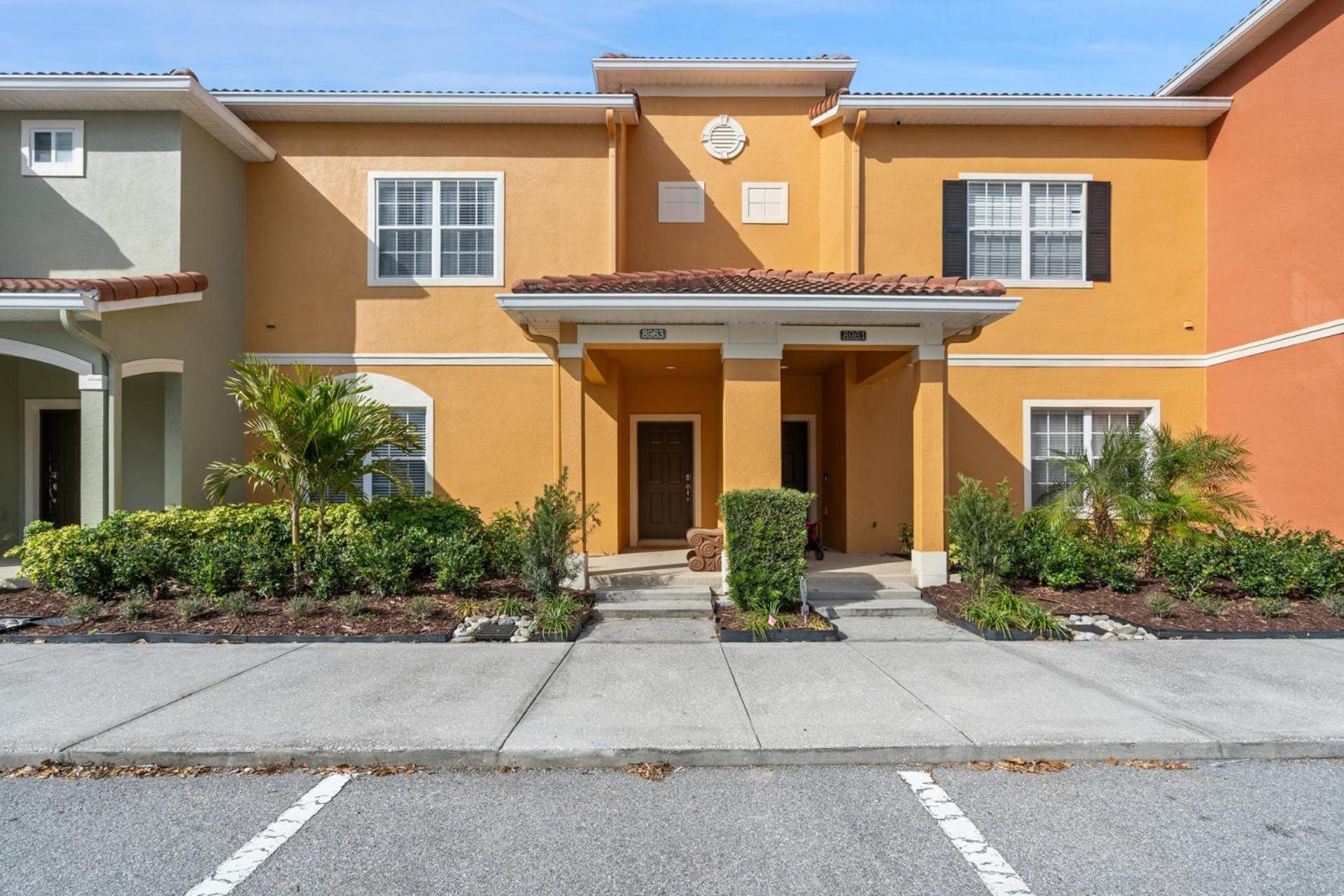 8963 Majesty Palm Kissimmee