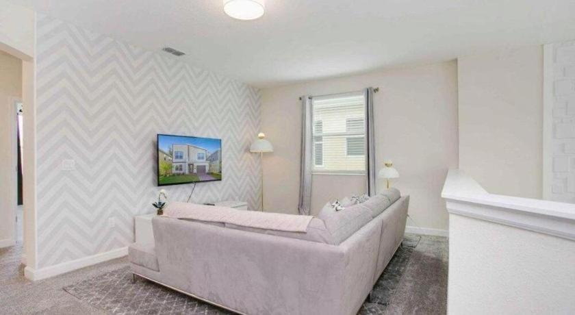 Hotel Storey 4*