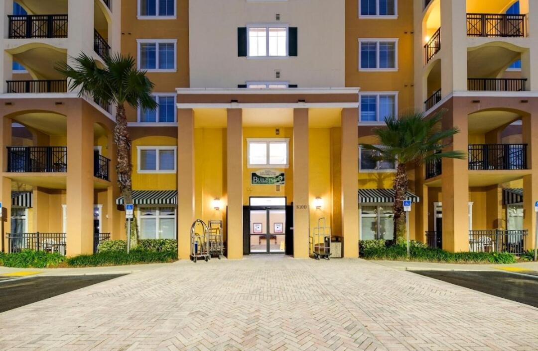 Luxury 2br-2ba Apartment *