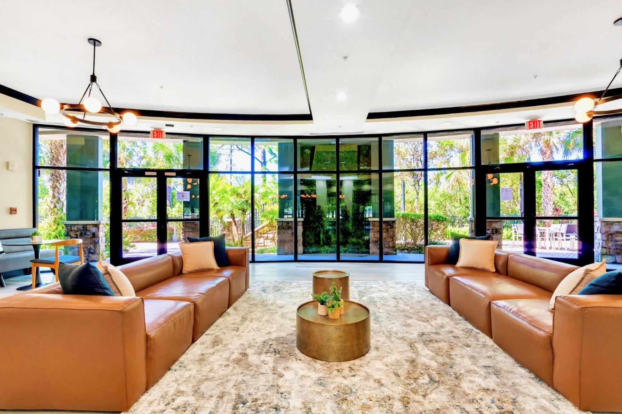 Pet-friendly 3br W Pool Hot Tub Holiday home Orlando