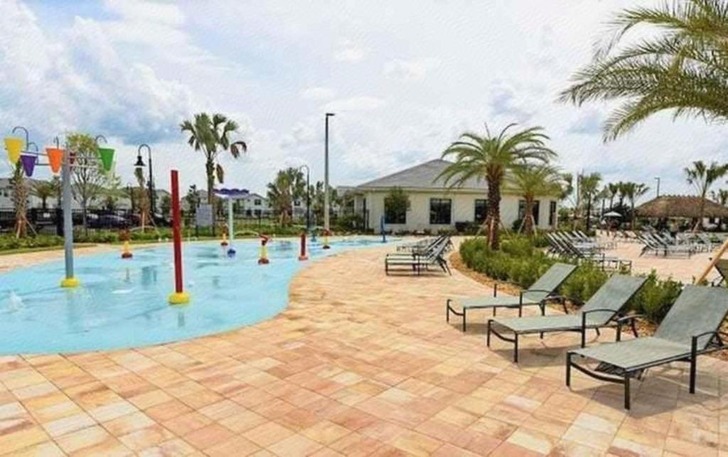 Hotel Storey