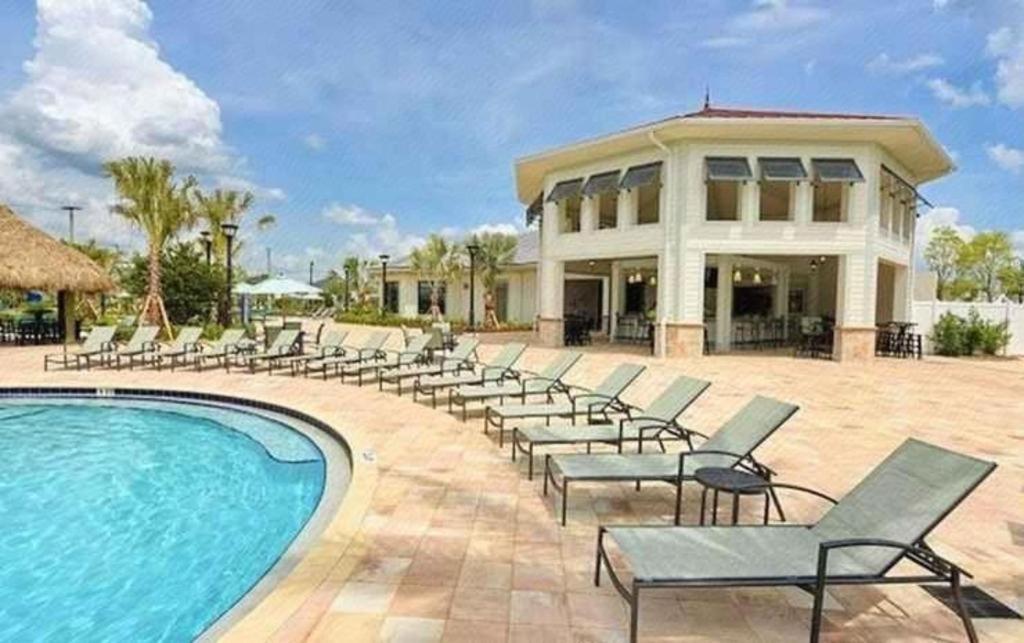 Storey Hotel Hunters Creek