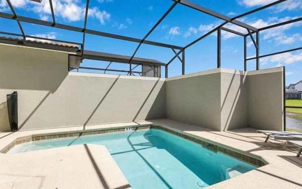 Storey Hotel Hunters Creek