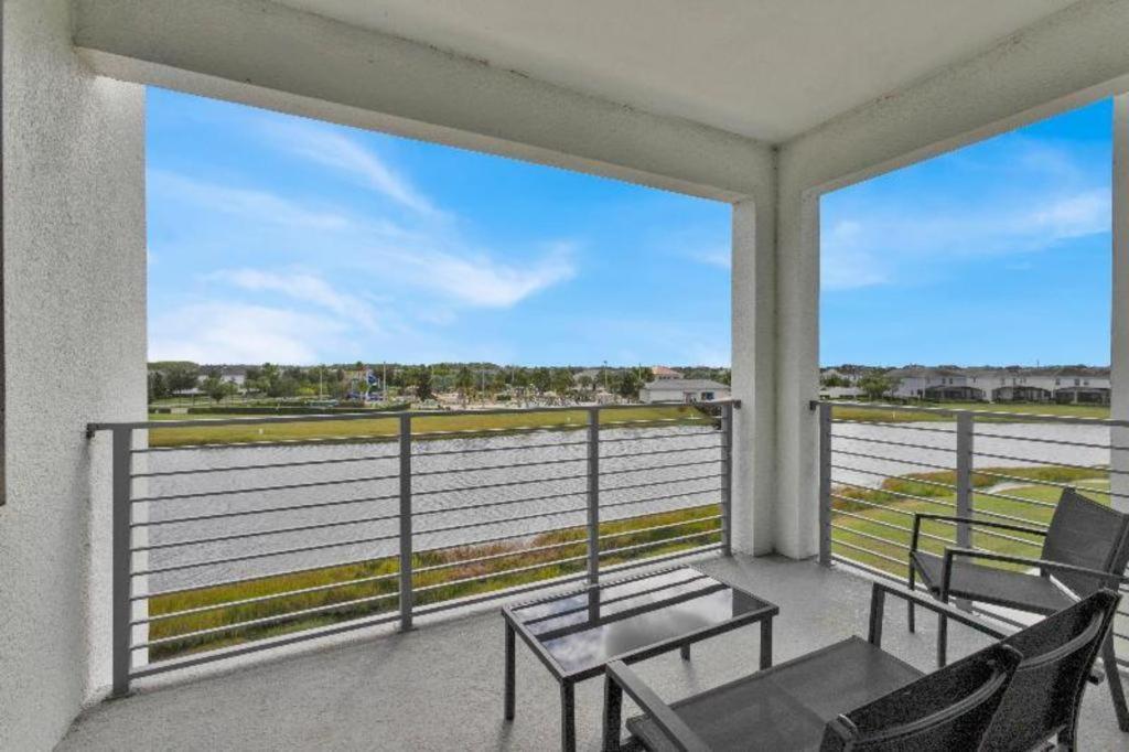 Storey 4* Hunters Creek