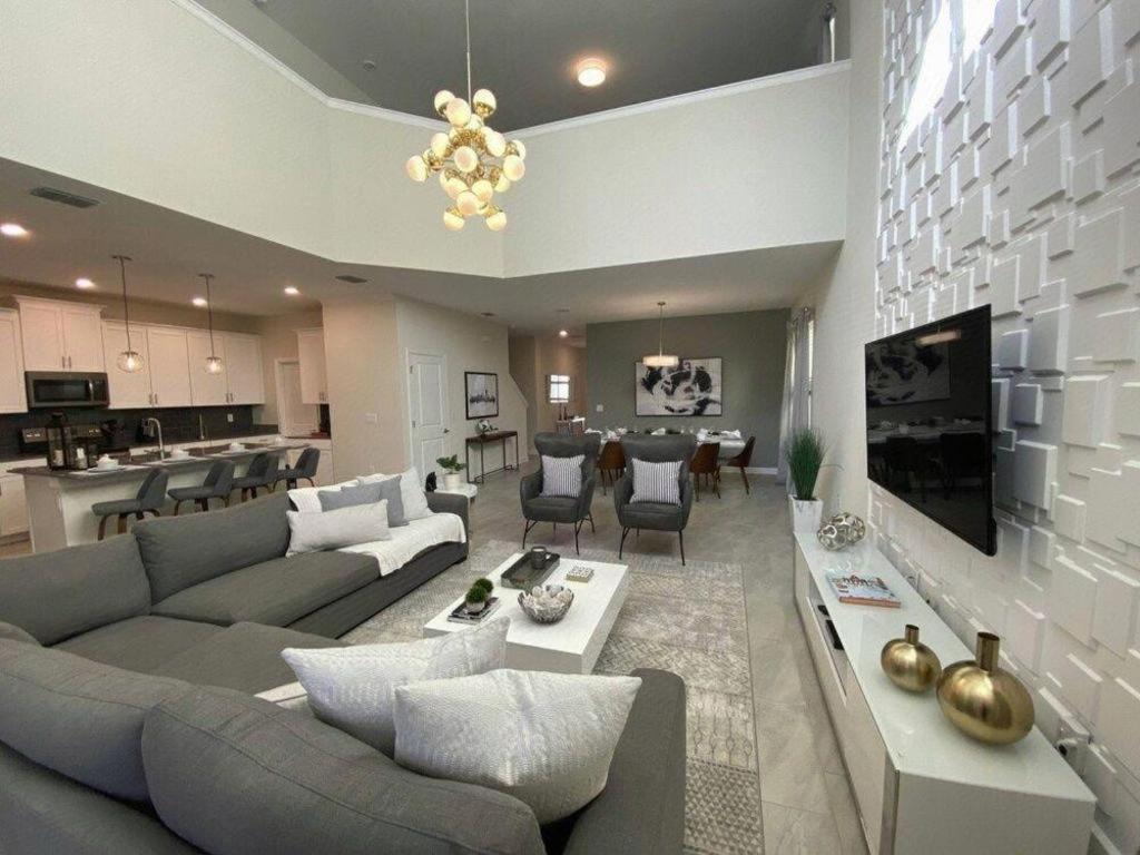 Hotel Storey 4*