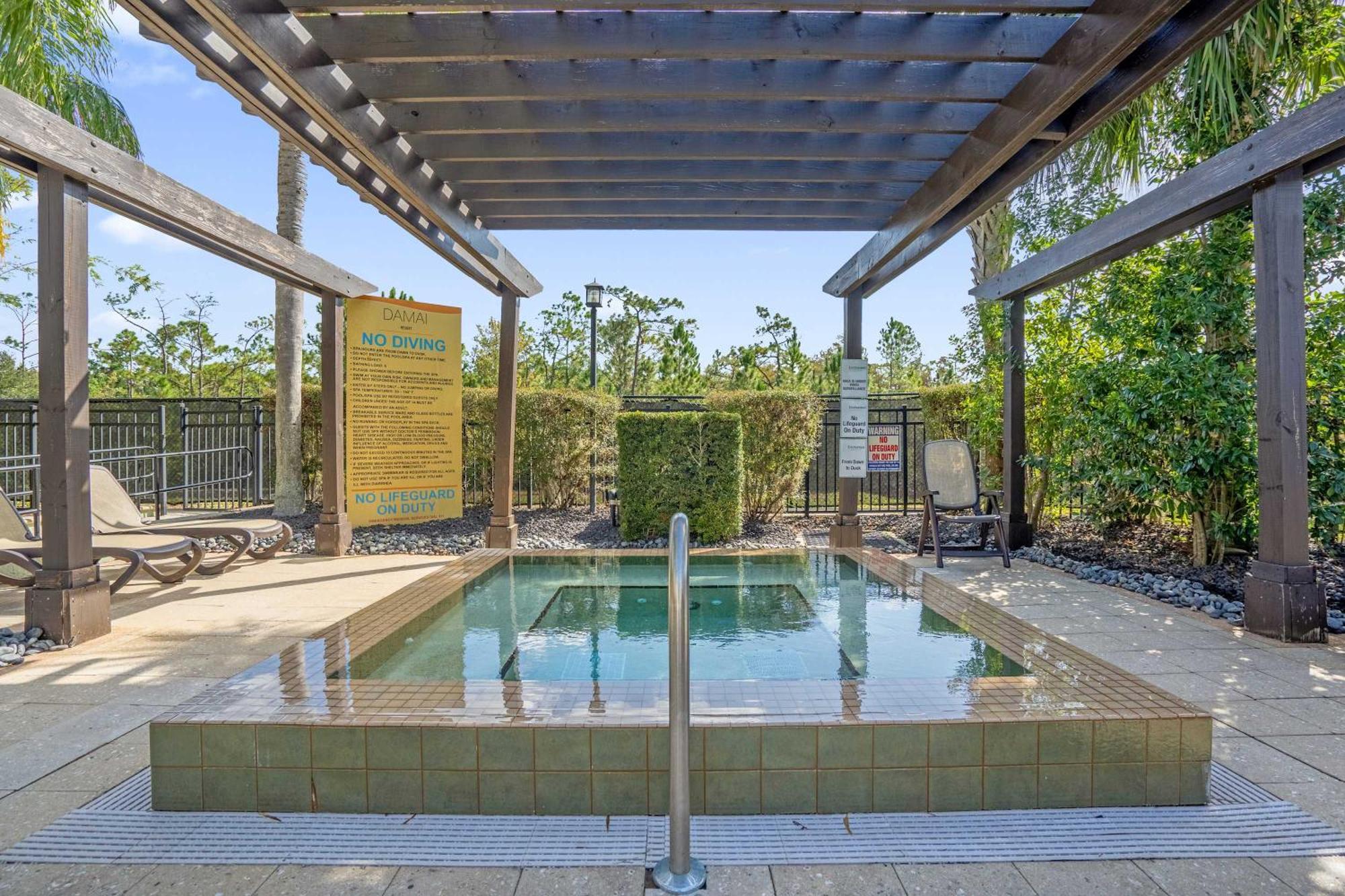 Luxury Townhome - 5 Minutes From Holiday home Orlando