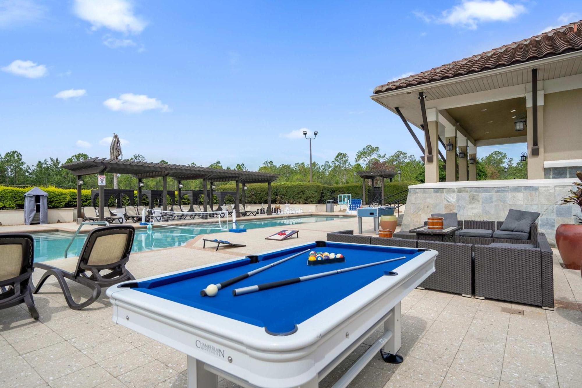 Luxury Townhome - 5 Minutes From Holiday home Orlando