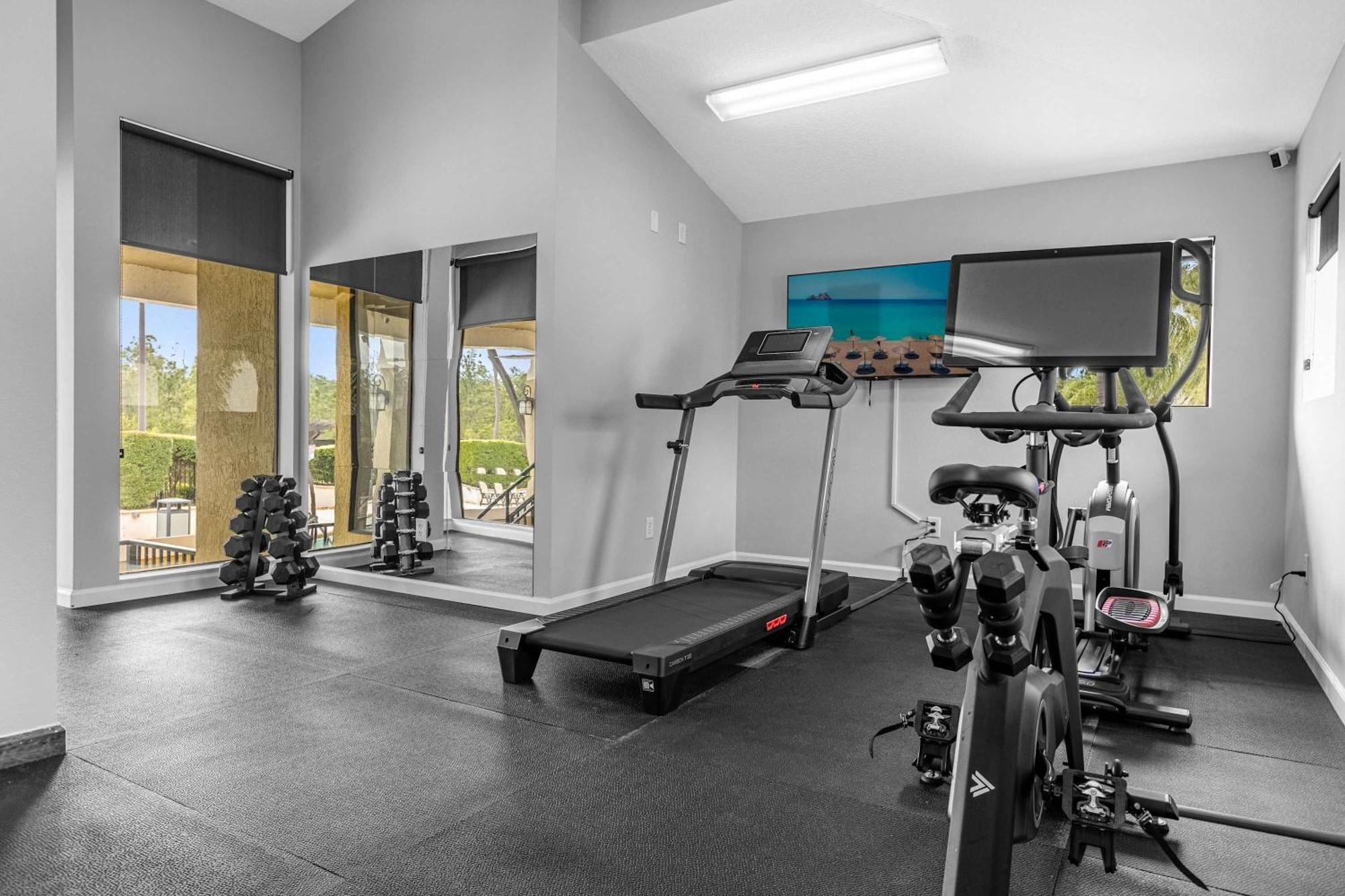 Luxury Townhome - 5 Minutes From Holiday home *