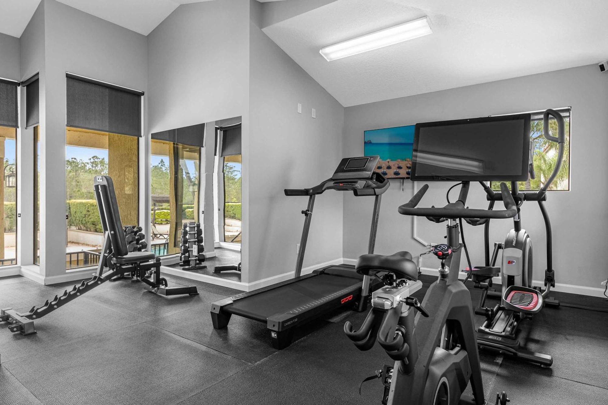Luxury Townhome - 5 Minutes From * Orlando