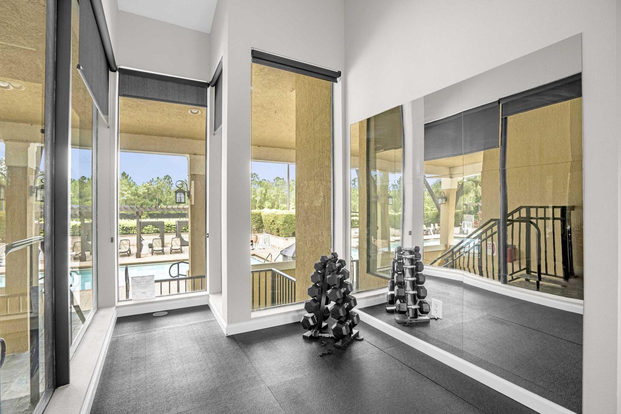 Luxury Townhome - 5 Minutes From Holiday home Orlando