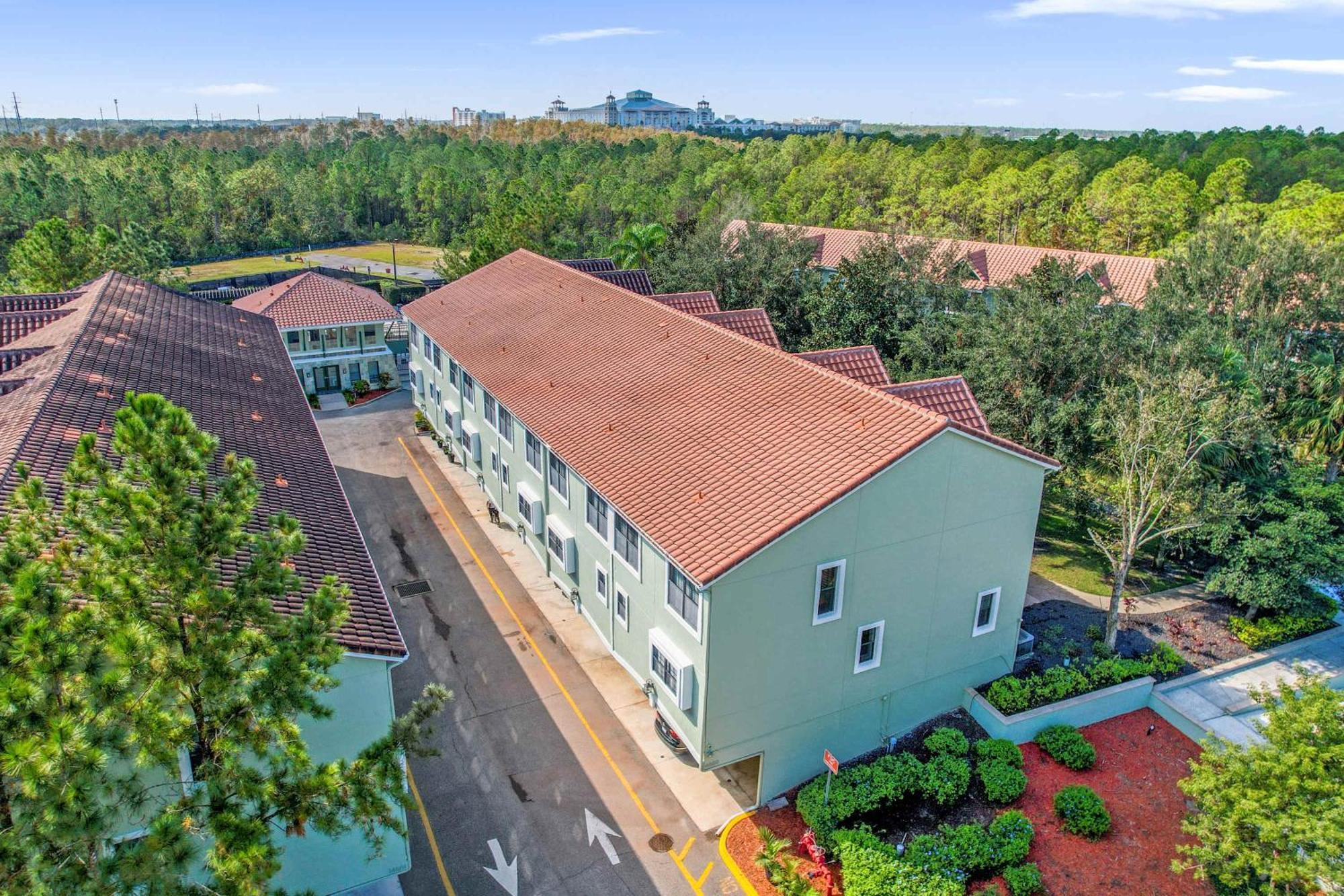 Holiday home Luxury Townhome - 5 Minutes From