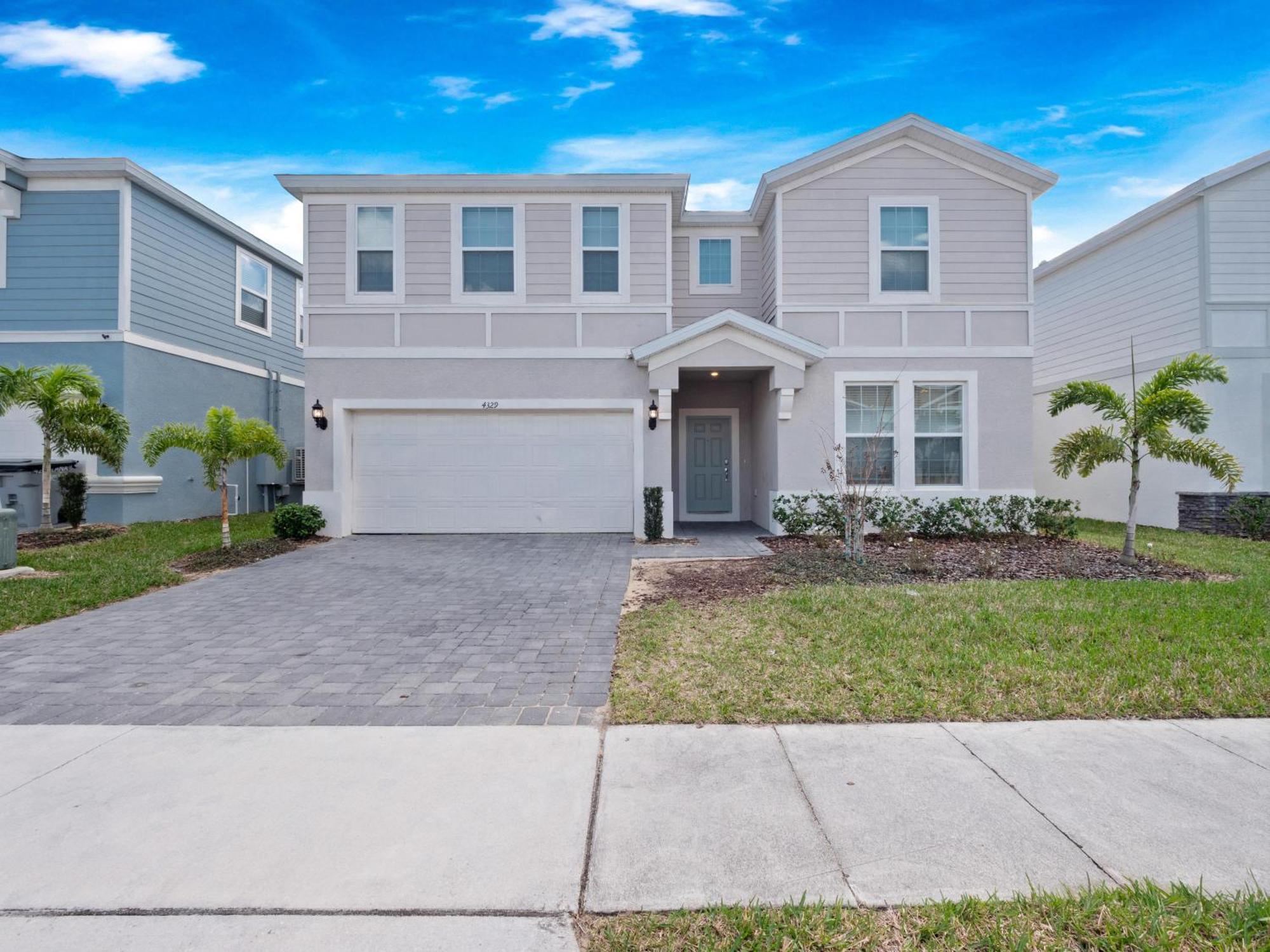 Free Promo, 10 Bedroom Villa, Game Room, Pool, - By Blue Sky Holiday home Davenport