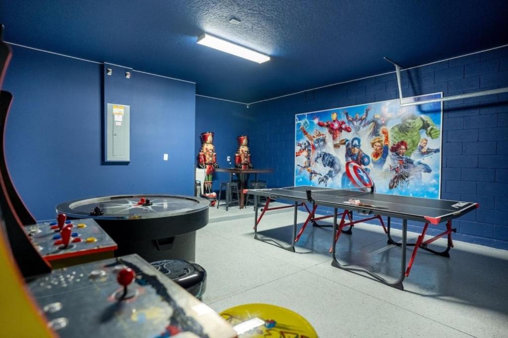 9br Dream Vacation W- View No Carpet * Kissimmee