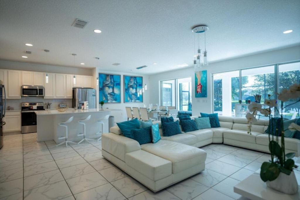 Villa 9br Dream Vacation W- View No Carpet