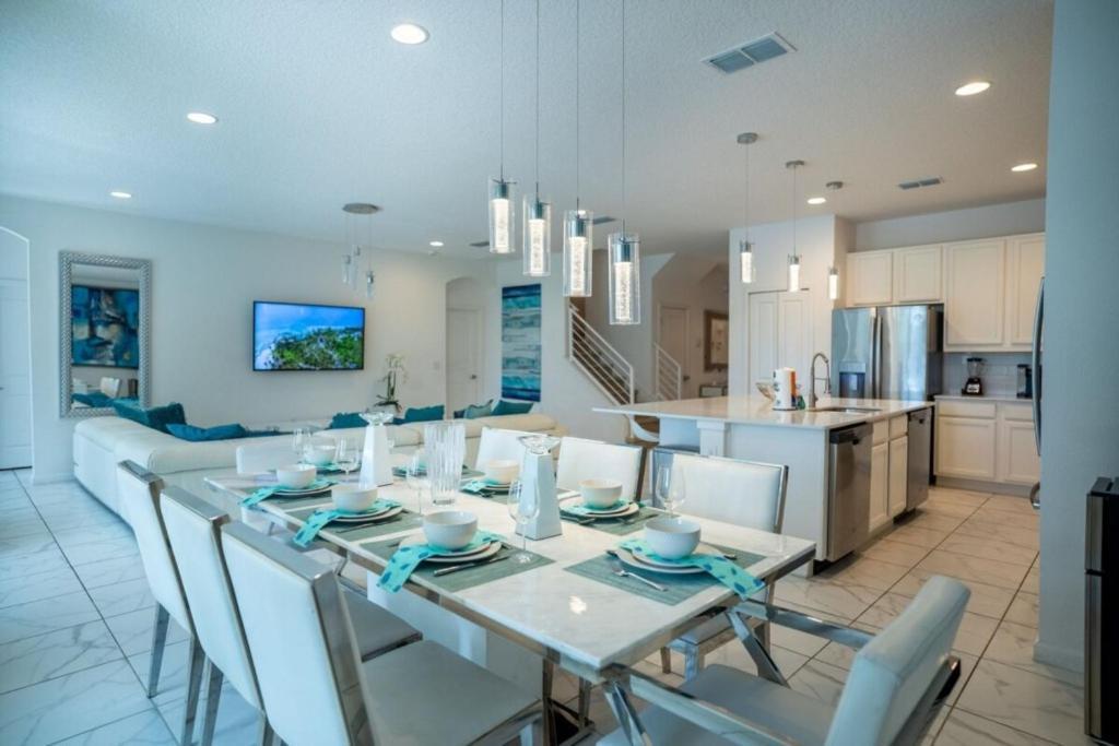 Villa 9br Dream Vacation W- View No Carpet Kissimmee