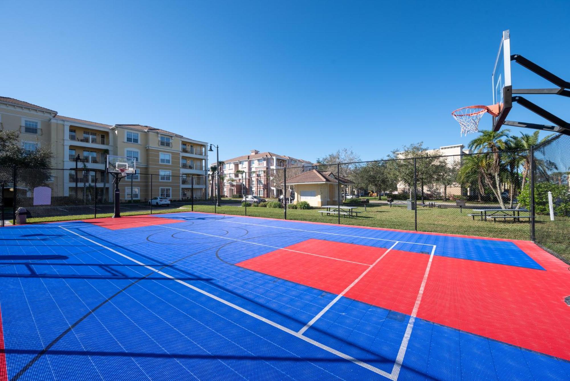 Apartment Fantastic Lakeview Tropicana Near Theme Parks, And Walk To The Convention Center