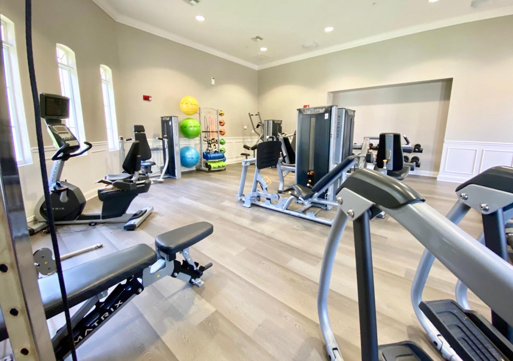 Apartment Fantastic Lakeview Tropicana Near Theme Parks, And Walk To The Convention Center Orlando