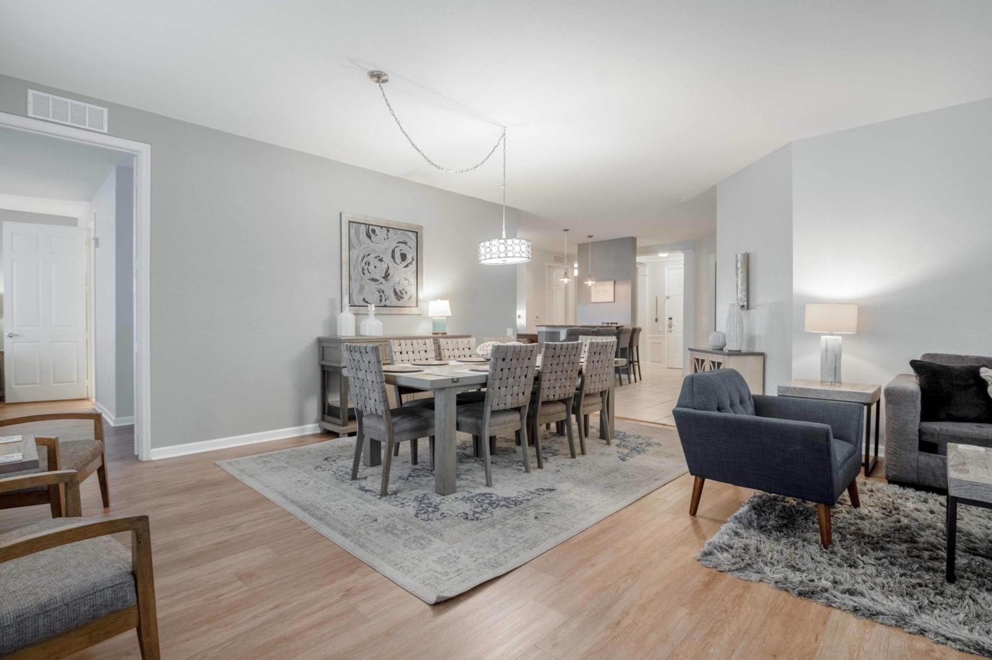 Fantastic Lakeview Tropicana Near Theme Parks, And Walk To The Convention Center Orlando