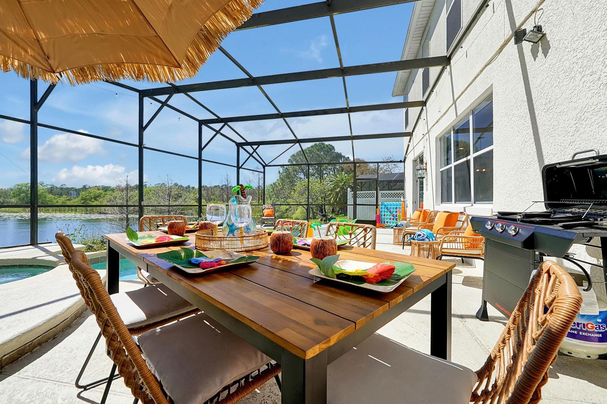 Lilo & Stitch's Hawaiian Getaway - Heated Pool - Bbq - Close To