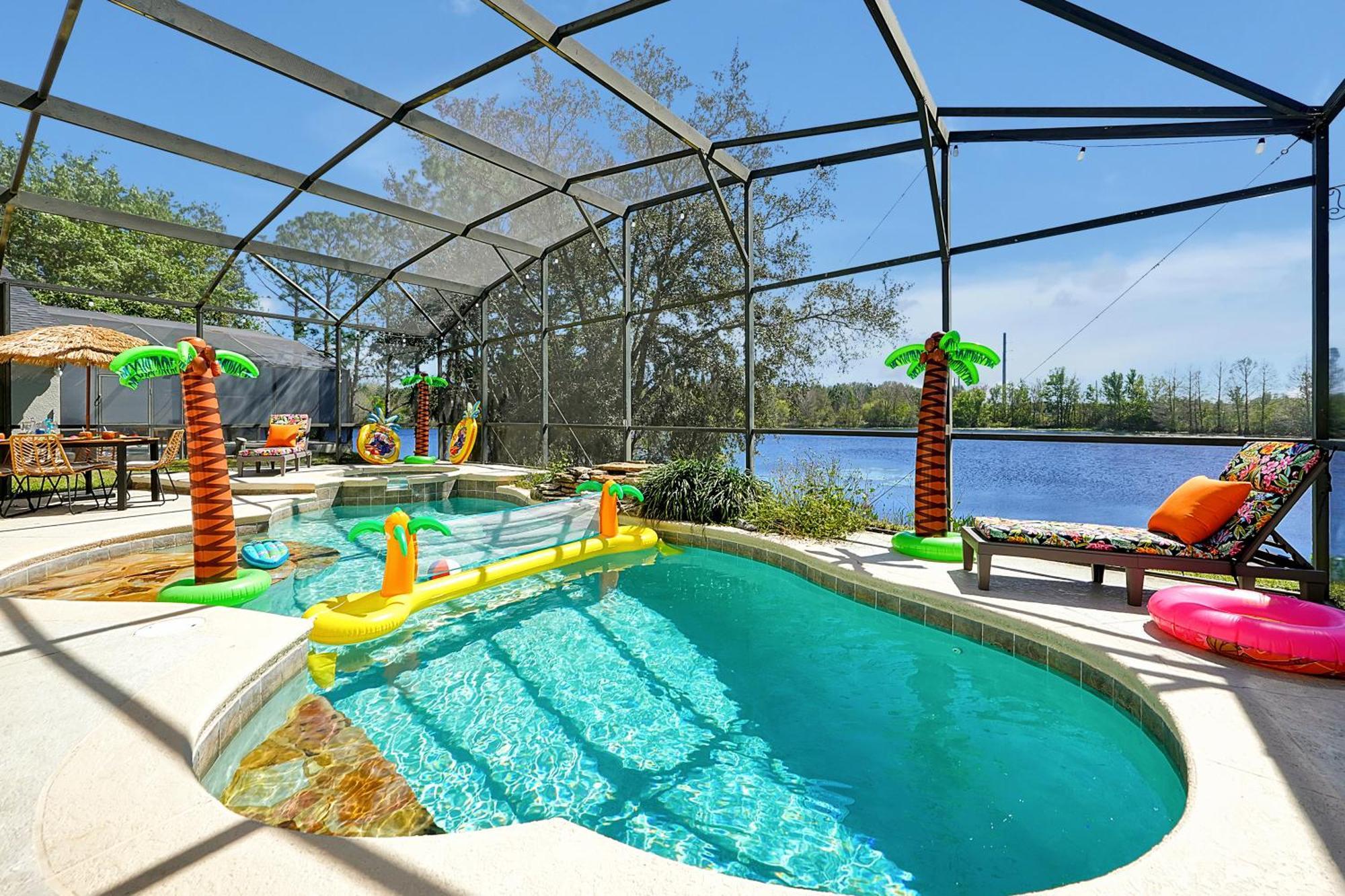 Lilo & Stitch's Hawaiian Getaway - Heated Pool - Bbq - Close To