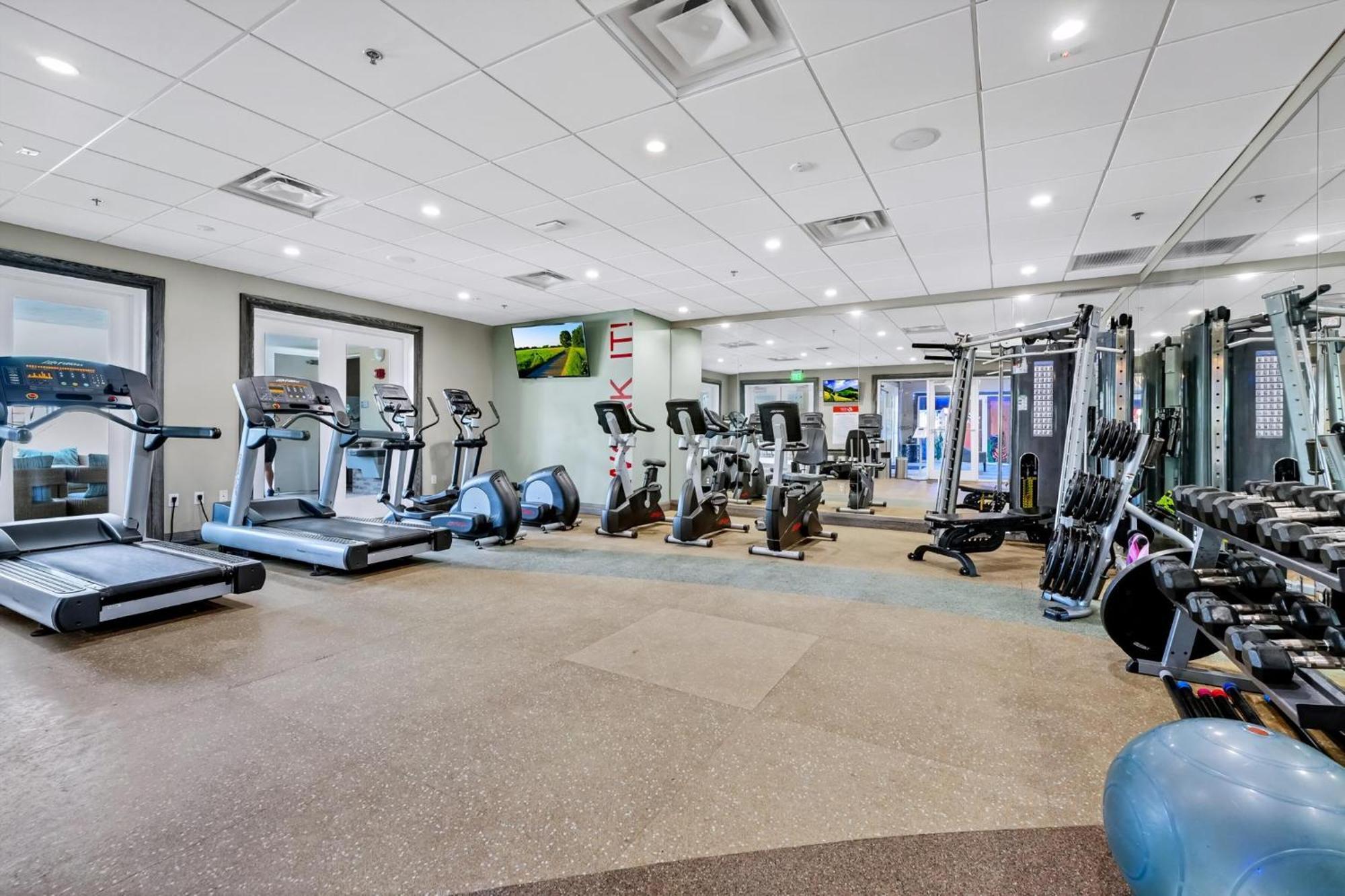 Villa Vibrant Elite Home: Disney-adjacent With Private Pool & Amenities