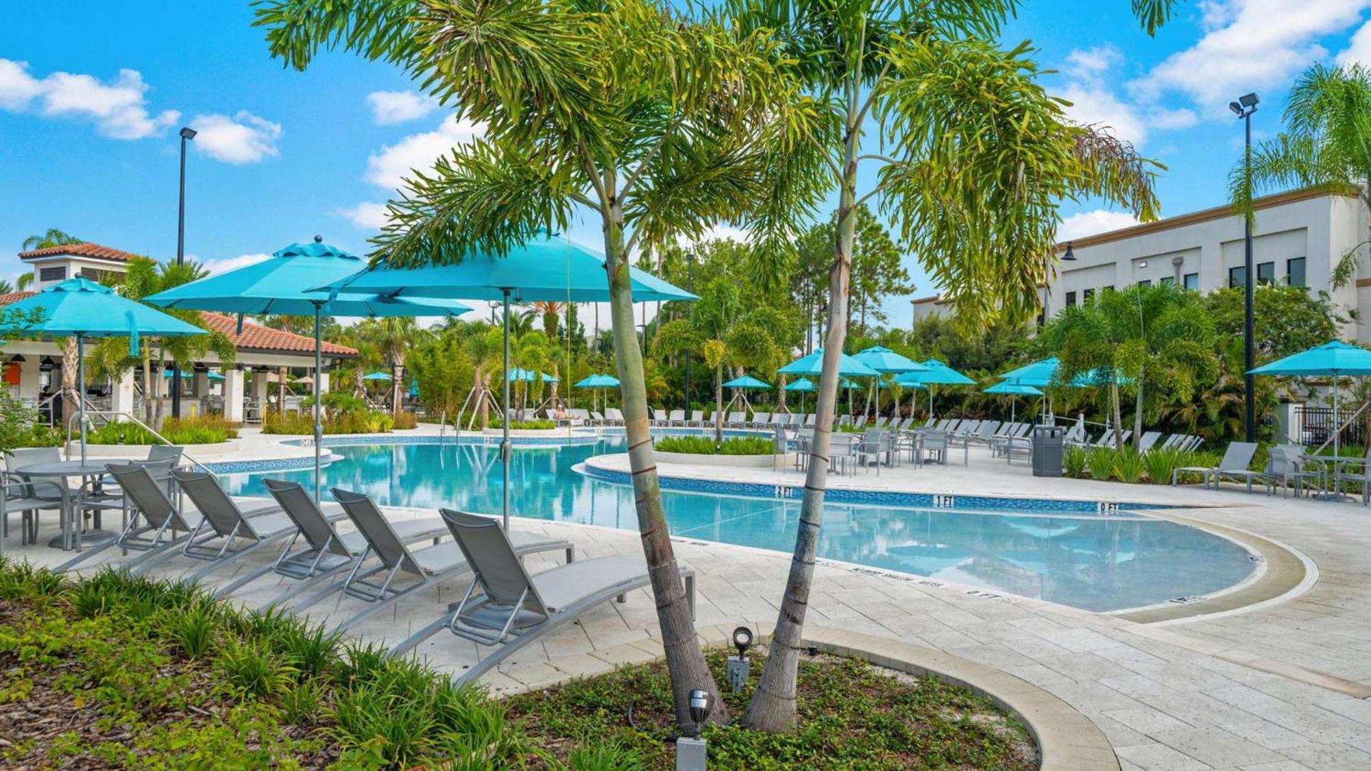 Stylish Vista Cay Magic Near Theme Parks, And Walk To The Convention Center Apartment *