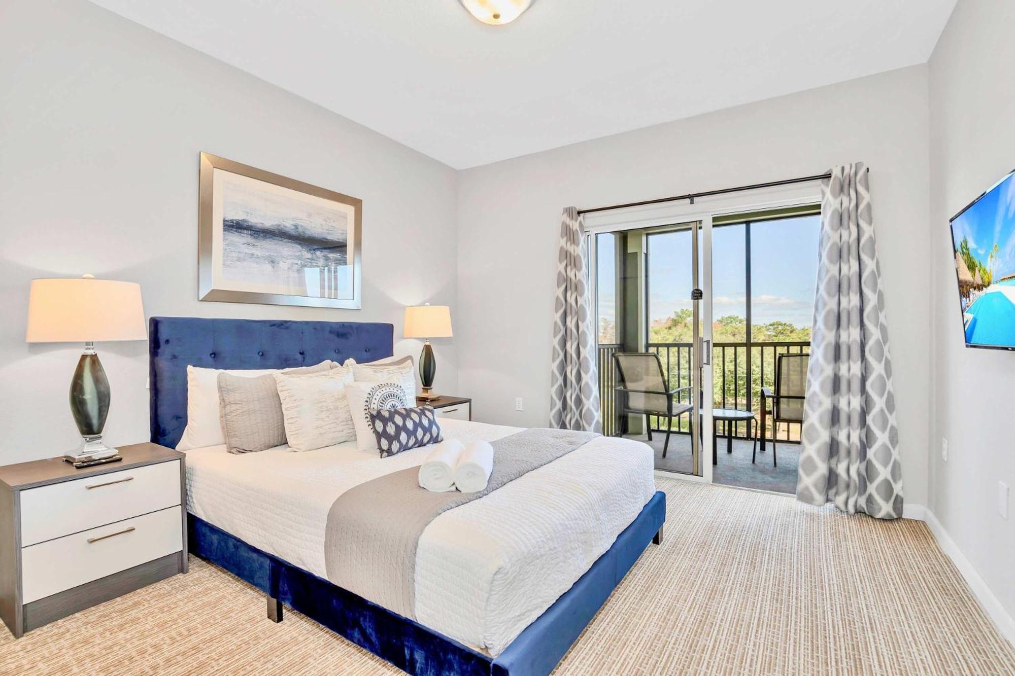 Holiday home Pet-friendly 3br W Pool Hot Tub *