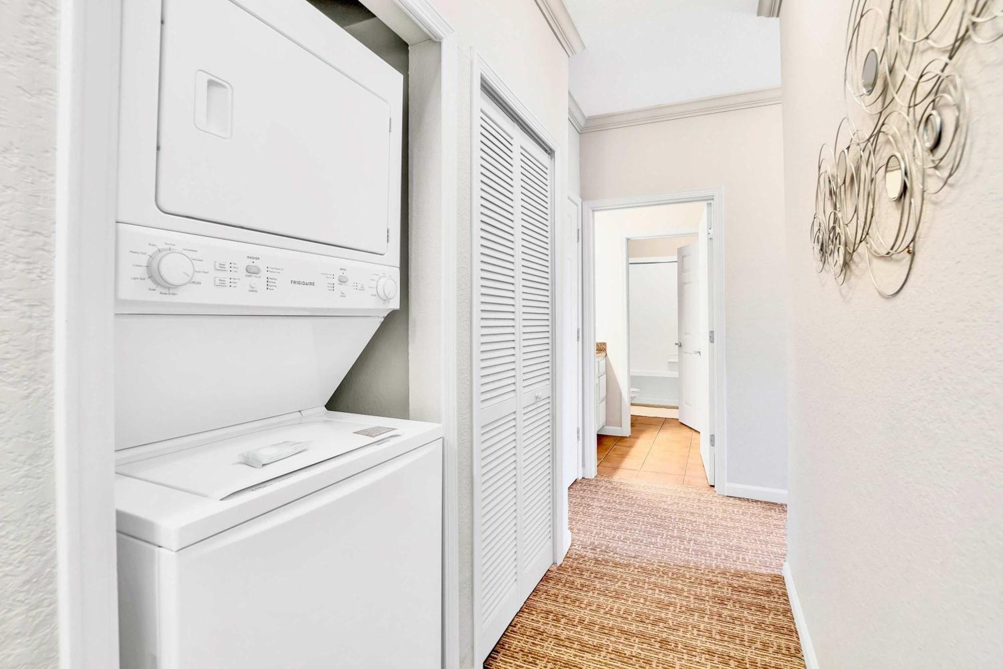 Pet-friendly 3br W Pool Hot Tub * Orlando