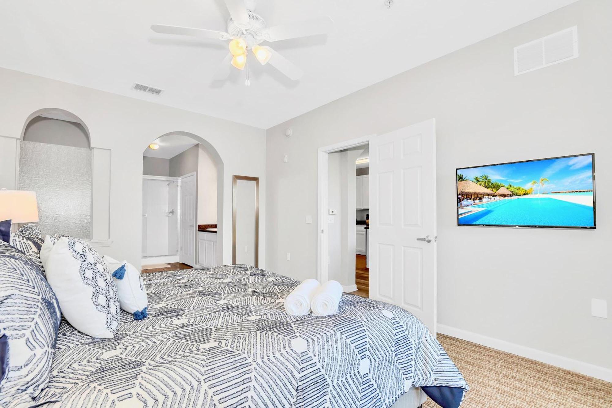 Pet-friendly 3br W Pool Hot Tub Holiday home Orlando