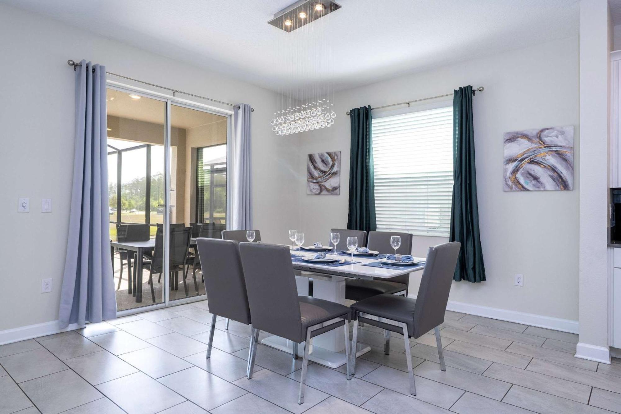 Stunning Game & Pool Jacuzzi Storey 2799