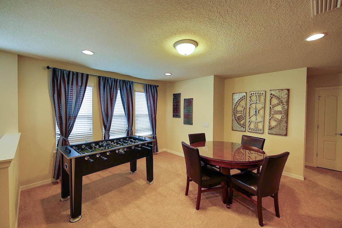9bd/6ba For 22 Sleeps Villa *