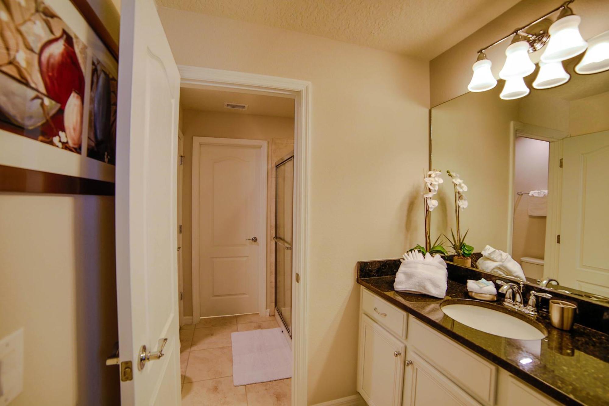 9bd/6ba For 22 Sleeps Villa